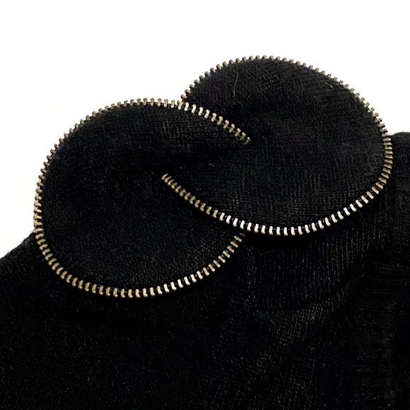 See by Chloe black sweater, tunic length woo/cashmerel blend sweater with flower - Picture 8 of 12